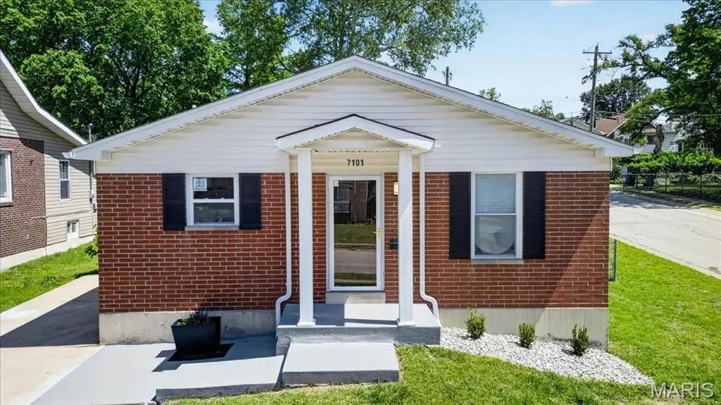 7101 Lexington Avenue, Saint Louis, MO 63121 - #1