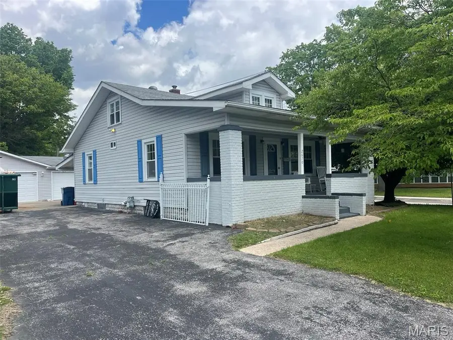 2670 N Rodgers Avenue, Alton, IL 62002 - #2