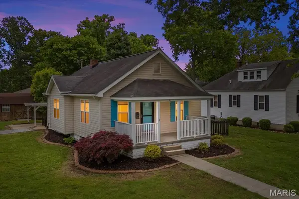 216 Jackson Street, Mascoutah, IL 62258
