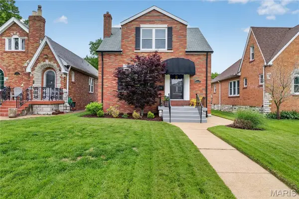 6569 Pernod Avenue, St Louis, MO 63139