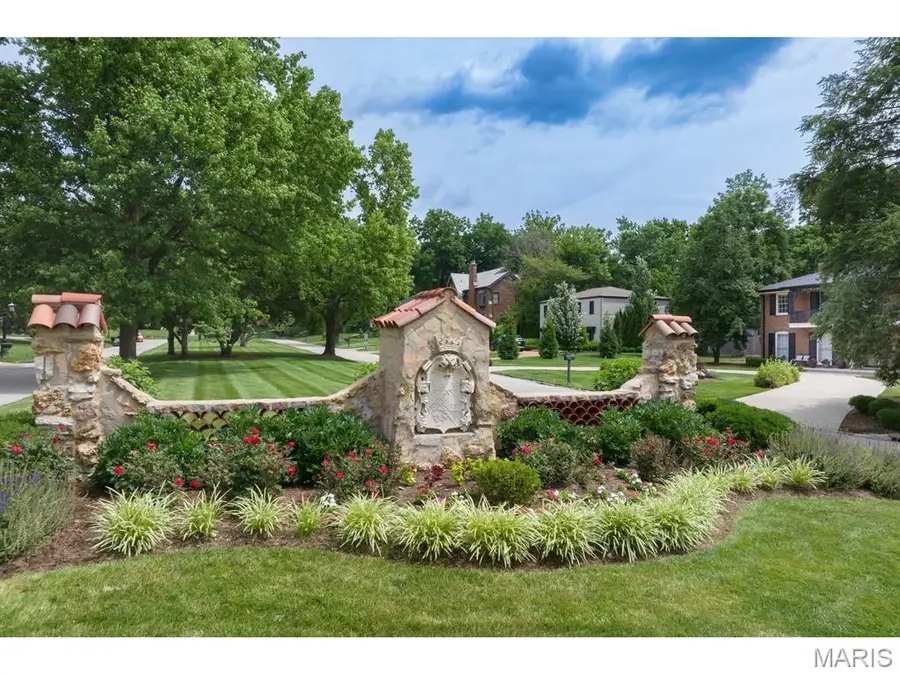 1 The Prado, Ladue, MO 63124 - #2
