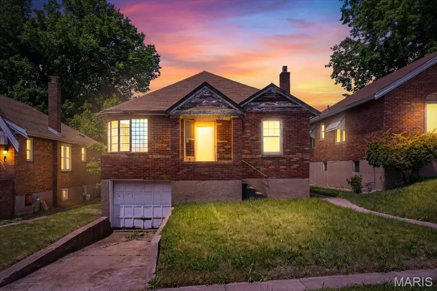 3023 Kemp Drive, Normandy, MO 63121 - #2