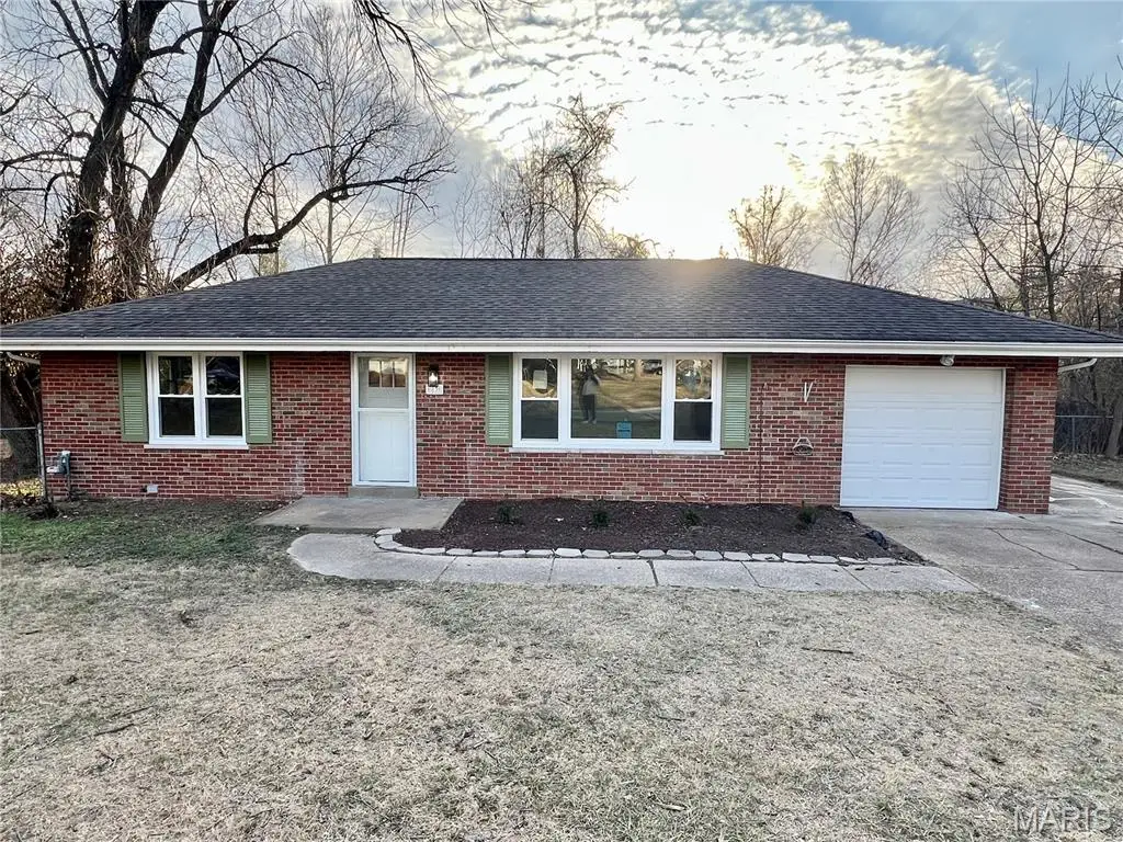 83 Grand Circle Drive, Maryland Heights, MO 63043 - #1