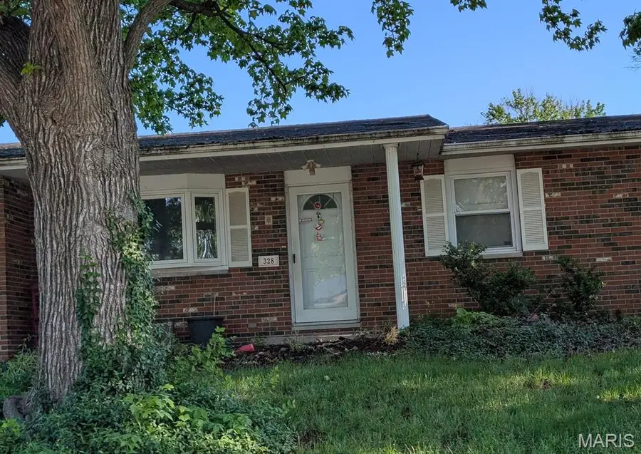328 Venus Drive, Godfrey, IL 62035 - #2
