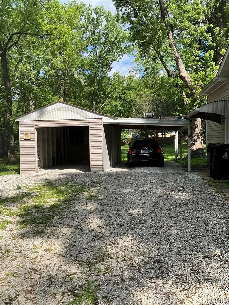 2505 E Main Street, Belleville, IL 62221 - #3