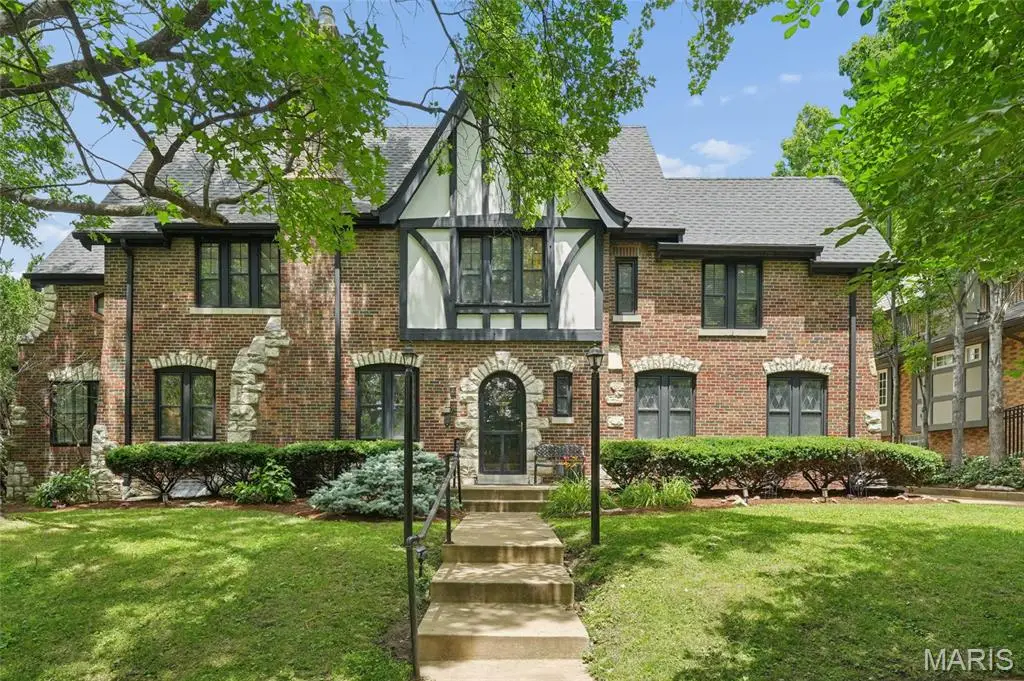 7407 York Drive, Clayton, MO 63105 - #1