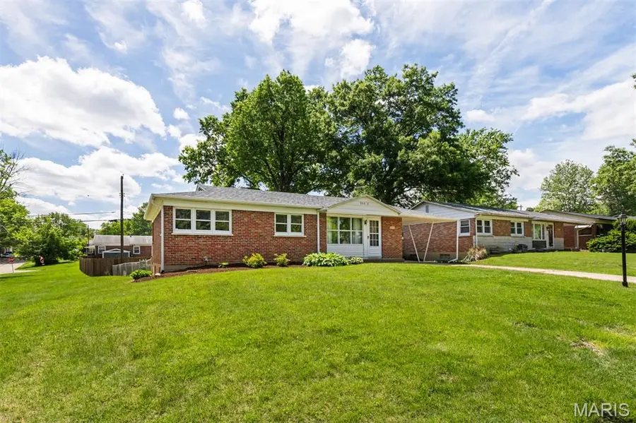 4800 Cayuga Drive, Saint Louis, MO 63123 - #2