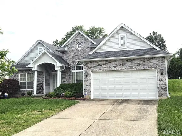 1968 Timberwood Crossing Drive, Florissant, MO 63031