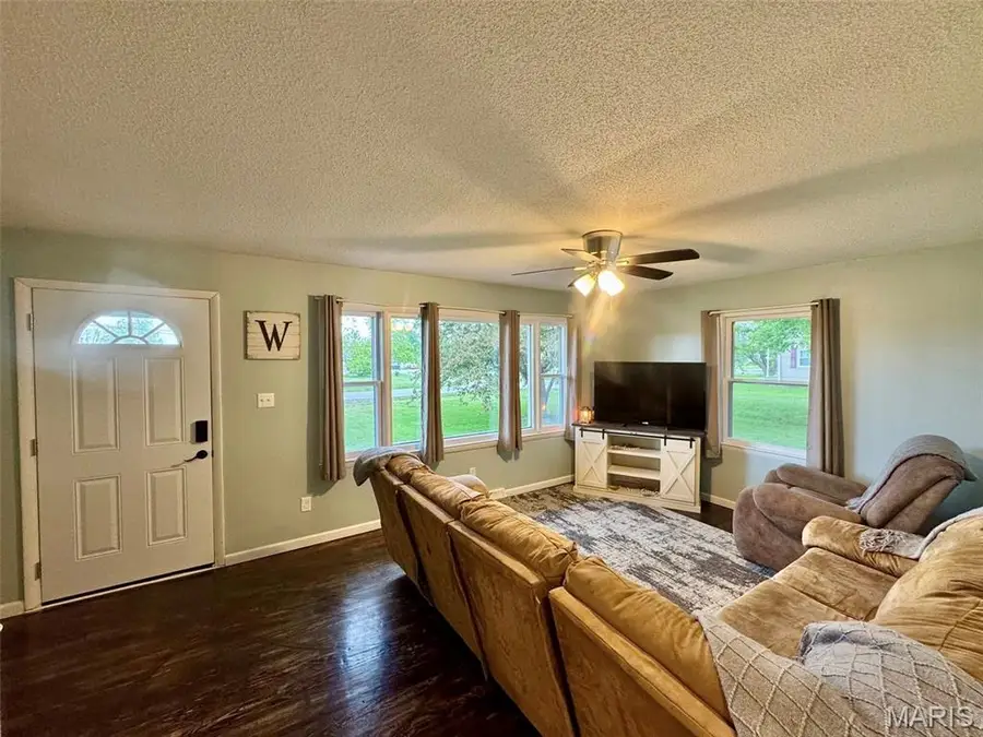 813 E Cleveland Street, Monroe City, MO 63456 - #2