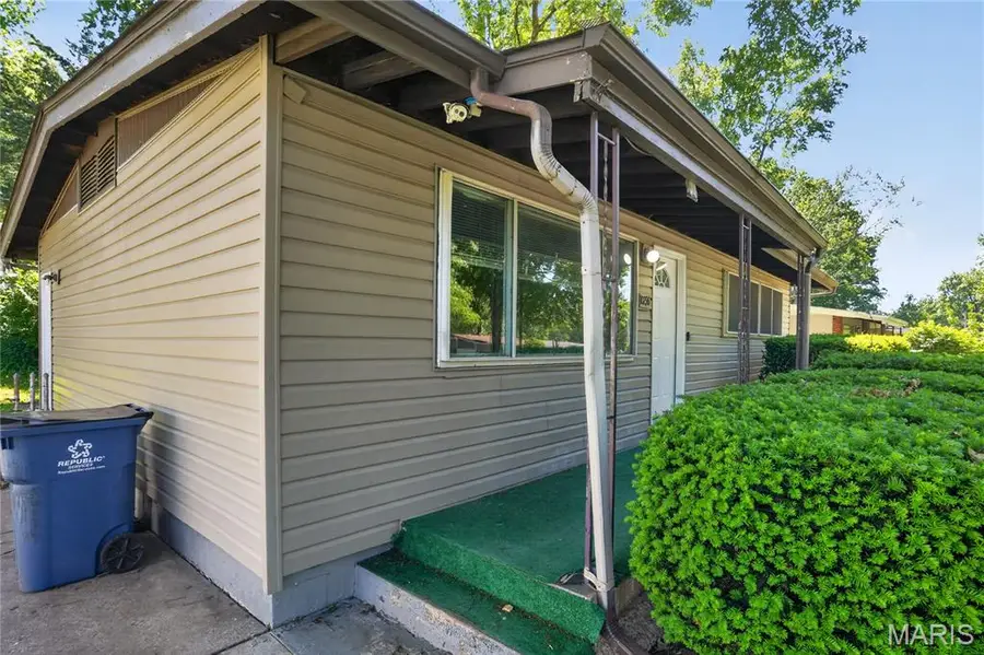 10236 Tanner Drive, Saint Louis, MO 63136 - #2
