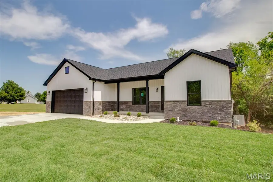 1041 Grafton Hills Drive, Grafton, IL 62037 - #2
