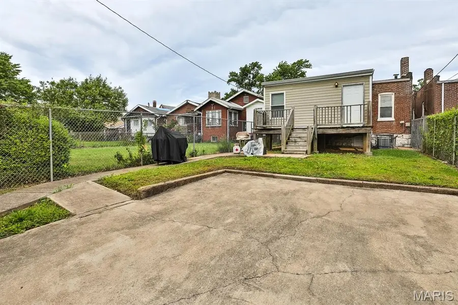 4420 Sexauer Avenue, Saint Louis, MO 63115 - #3
