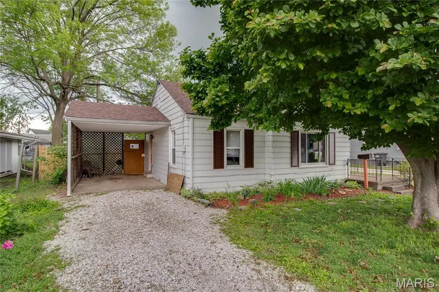 304 Harrison Street, Jerseyville, IL 62052 - #2