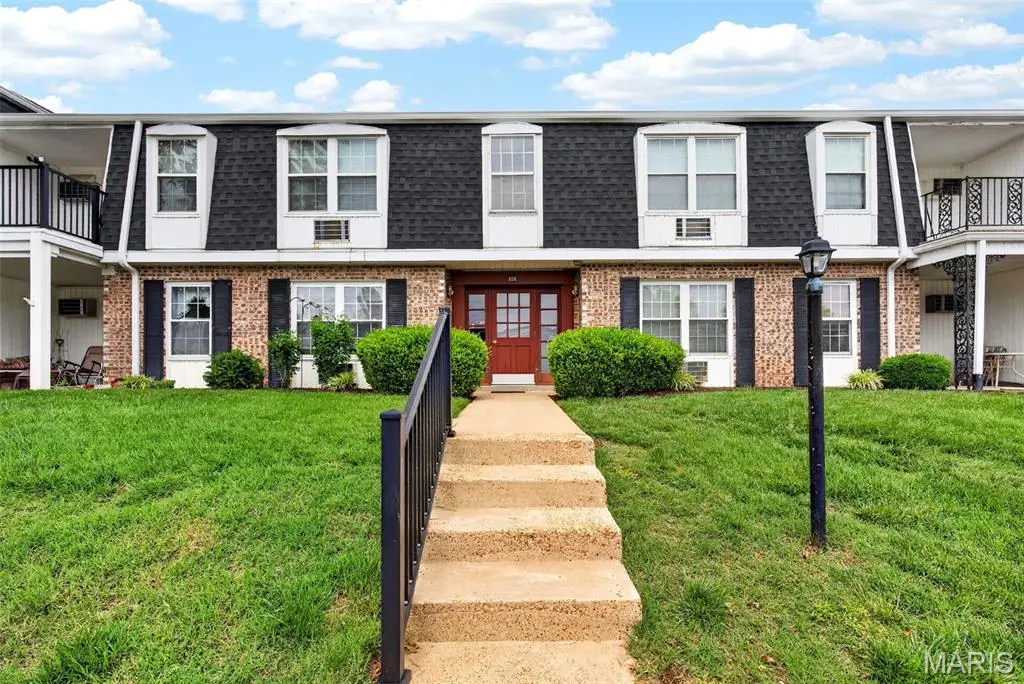808 Dumont Place #E, Saint Louis, MO 63125 - #1