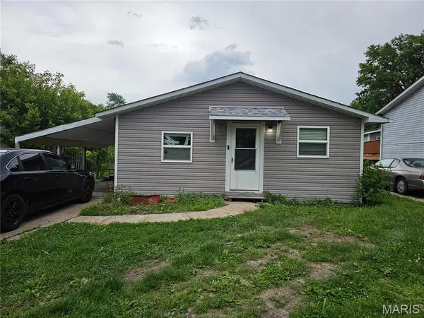 436 Southard Place, South Roxana, IL 62087