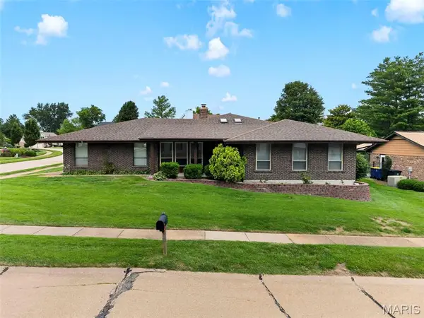 2549 Schnell Drive, St Louis, MO 63129