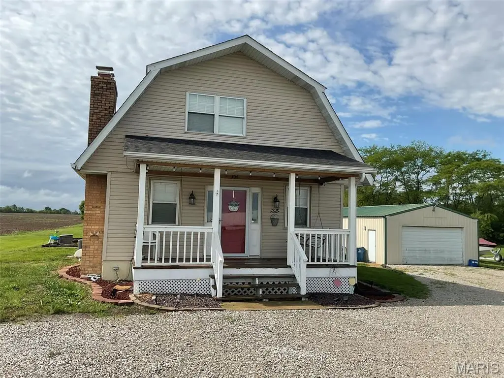 304 State Ave, Pocahontas, IL 62275 - #1