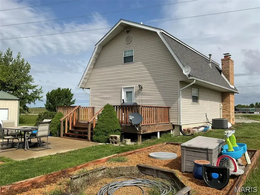 304 State Ave, Pocahontas, IL 62275 - #2