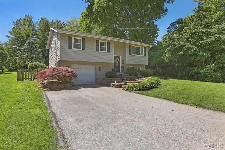 1540 Weber Drive, Edwardsville, IL 62025 - #2