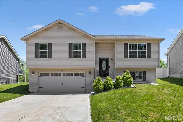 312 Touchdown Drive, Foristell, MO 63348