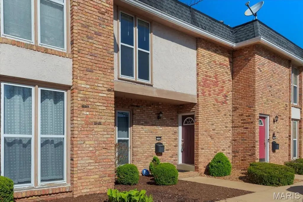 1129 Rue La Ville #1129, Creve Coeur, MO 63141 - #1