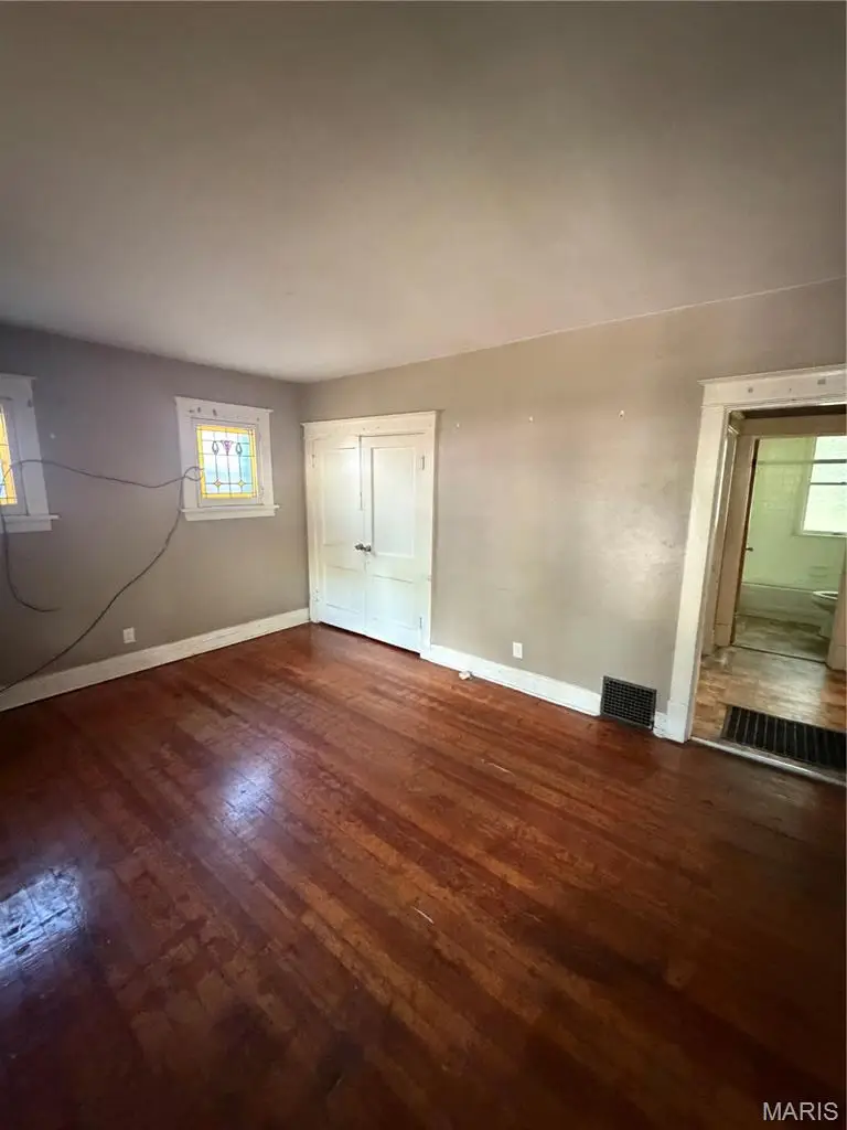 9450 Baltimore Avenue, Saint Louis, MO 63114 - #3