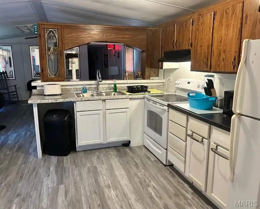 117 Thompson Street, Perkins, MO 63771 - #3