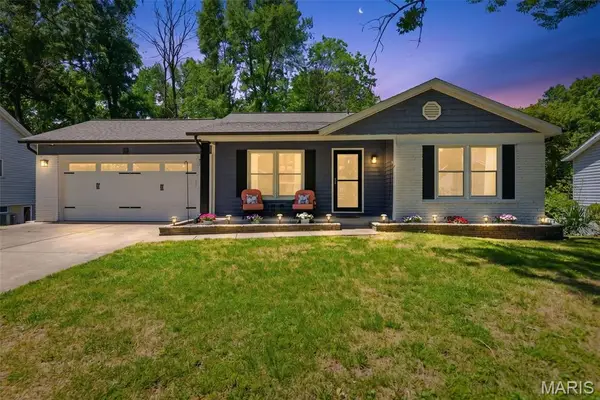 927 Summer Leaf Drive, St Peters, MO 63376