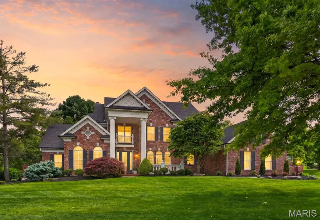 1012 Greystone Manor Parkway, Chesterfield, MO 63005 - #1