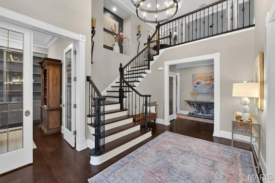 1012 Greystone Manor Parkway, Chesterfield, MO 63005 - #2