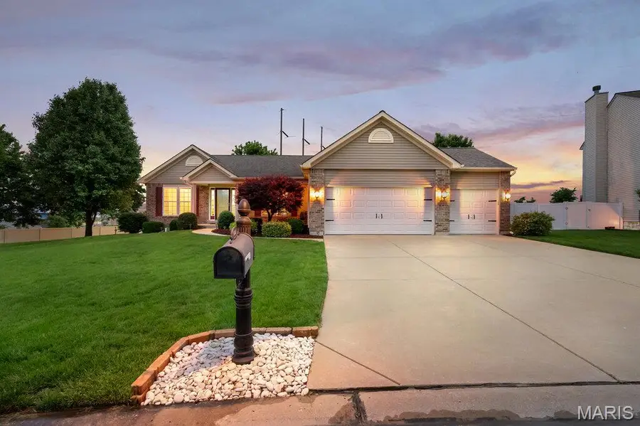 8110 Glen Arbor Drive, Lake Saint Louis, MO 63367 - #2