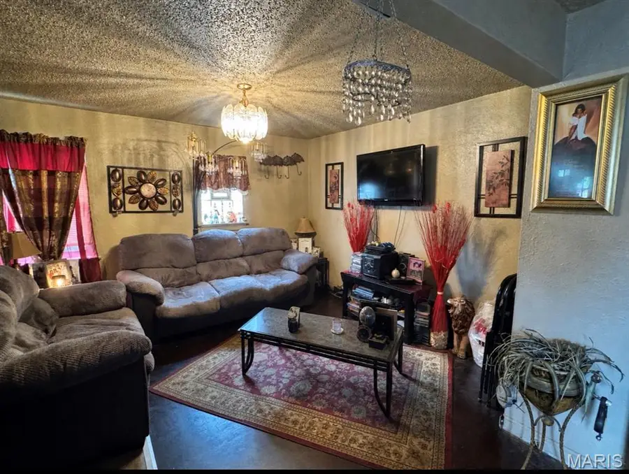 7050 W Florissant Avenue, Saint Louis, MO 63136 - #2