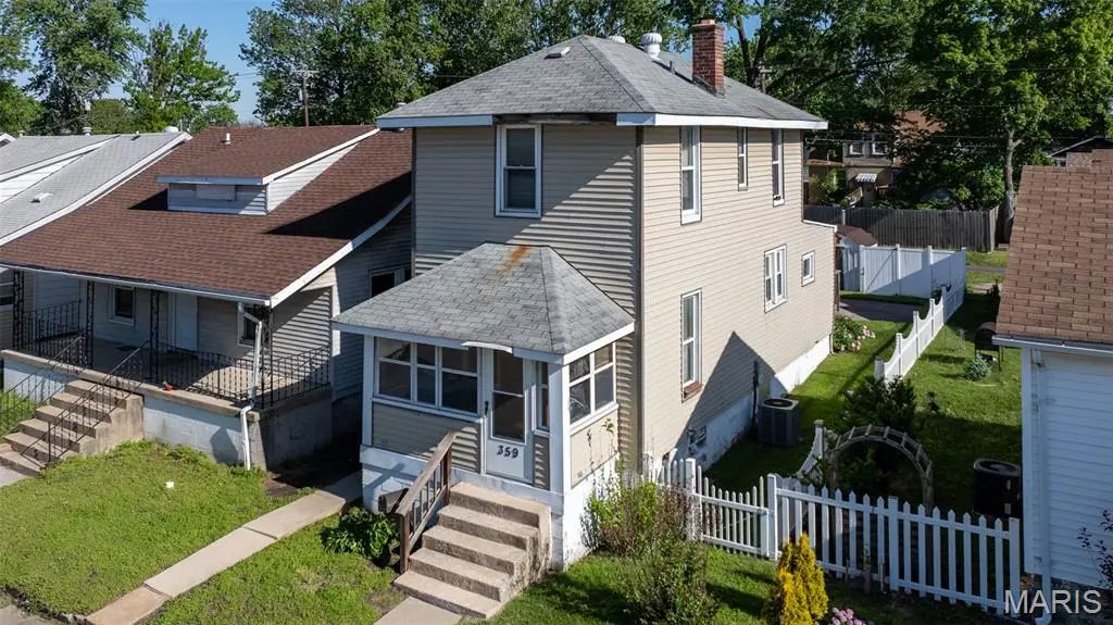 359 E Penning Avenue, Wood River, IL 62095 - #1
