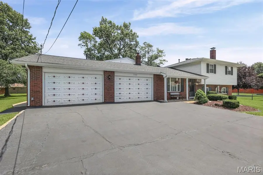 200 Rosemary Drive, Collinsville, IL 62234 - #3