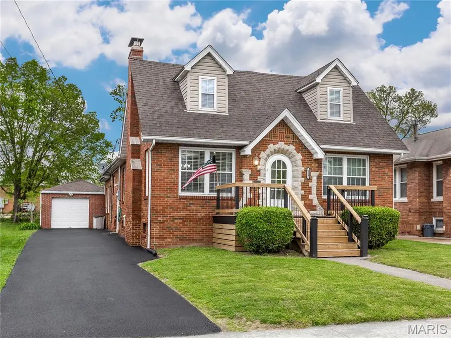 827 Bond Avenue, Collinsville, IL 62234 - #3