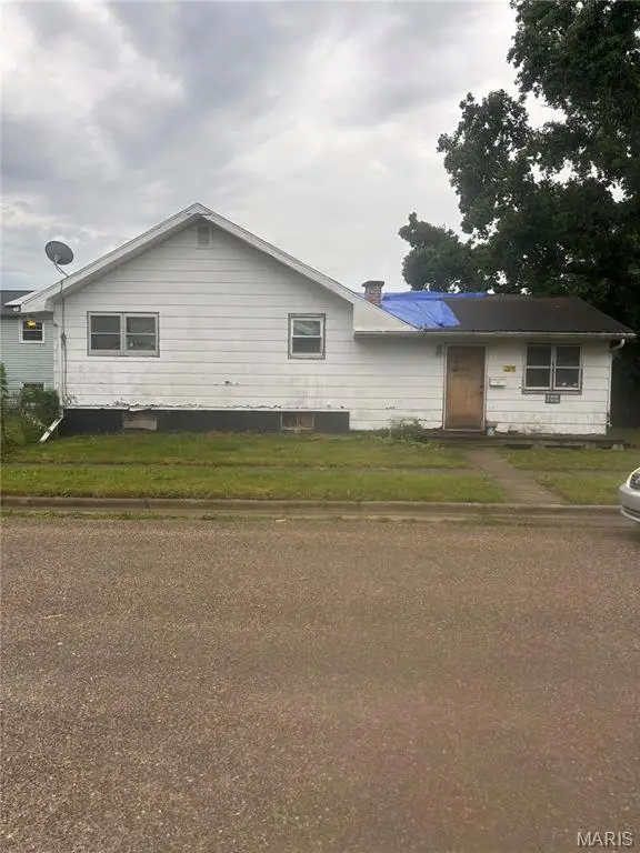 311 Davenport Street, Lincoln, IL 62656 - #1