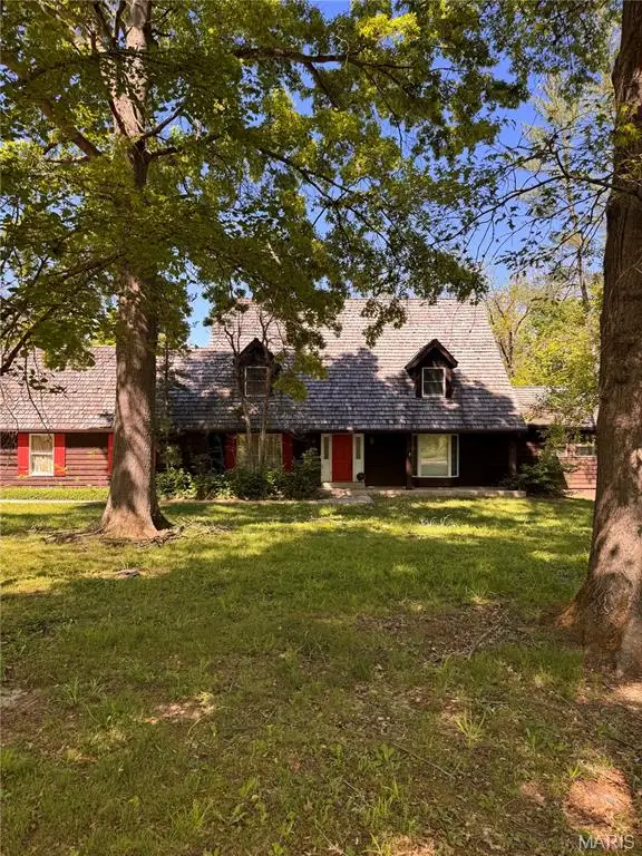 13425 Mason Valley Court, Town and Country, MO 63131