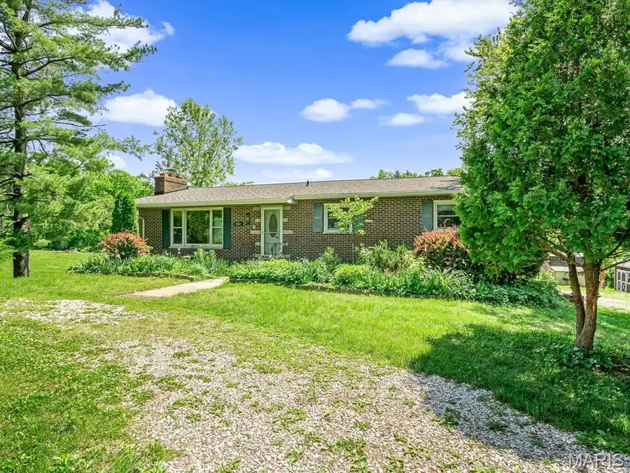 5041 Springfield Drive, Edwardsville, IL 62025 - #3