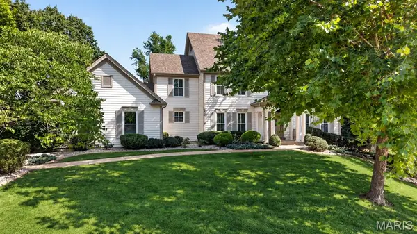 17619 Bridgeway Drive, Chesterfield, MO 63005