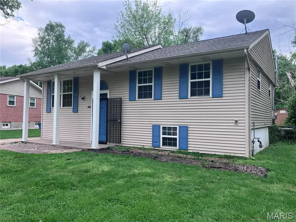 1420 Columbus Drive, Saint Louis, MO 63138 - #1