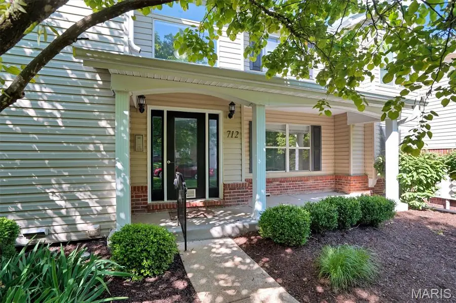 712 Woodside Trails Drive #102, Ballwin, MO 63021 - #3