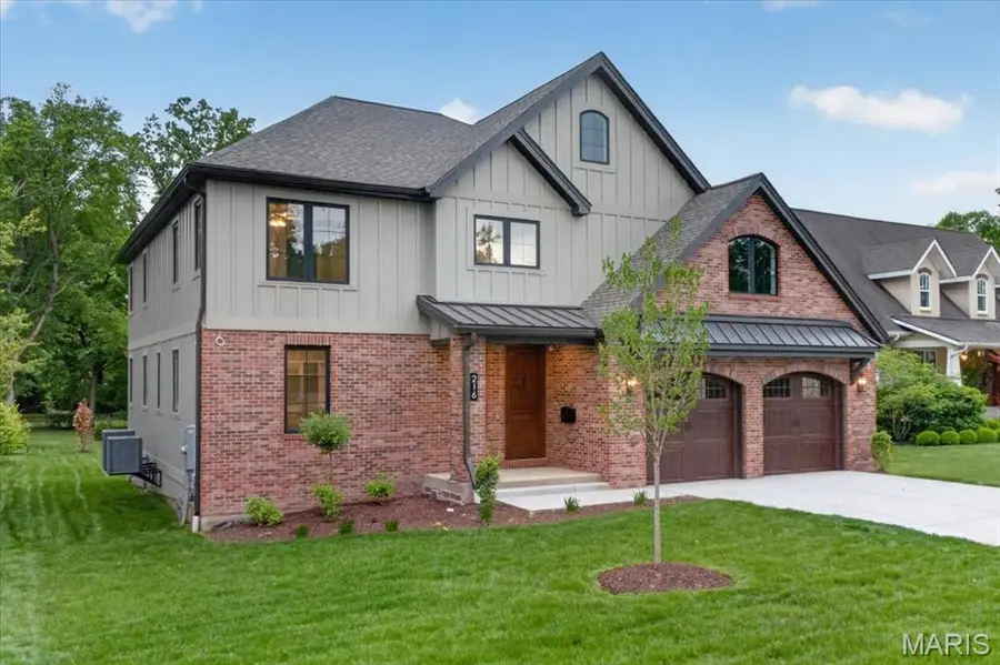 216 W Essex Avenue, Kirkwood, MO 63122 - #3