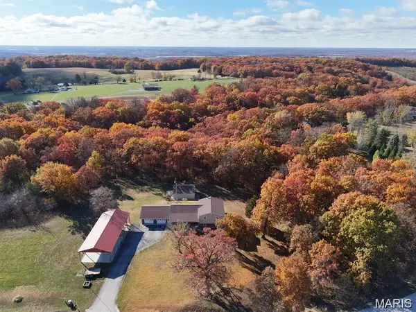62419 Oak Hill Road, New London, MO 63459
