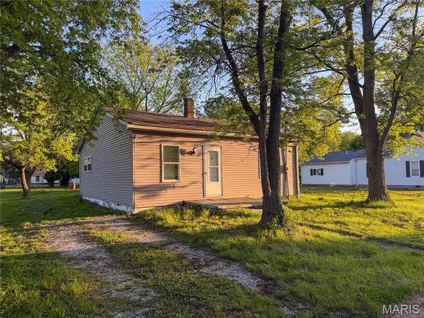 305 Mine Road, Sawyerville, IL 62085