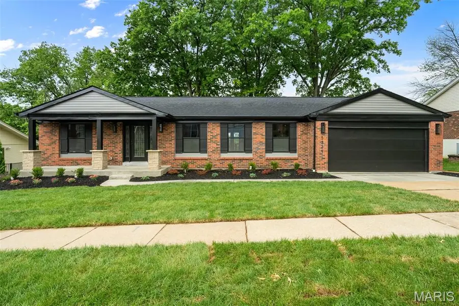 5339 Autumnwinds Drive, Oakville, MO 63129 - #2