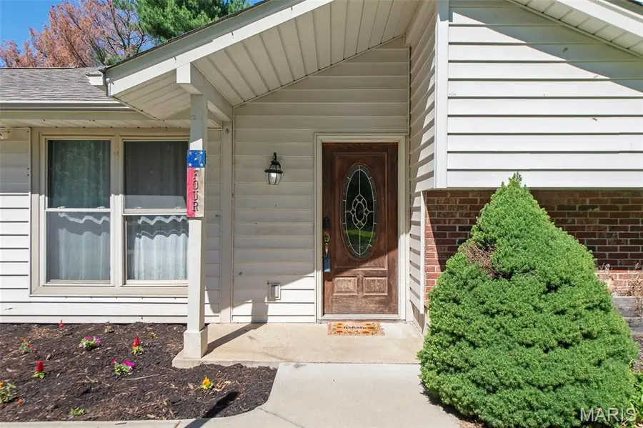 4 Red Oaks Drive, Saint Peters, MO 63376 - #3
