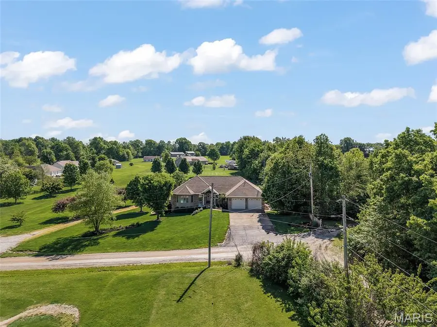 750 W Walsh Street, Montgomery City, MO 63361 - #3