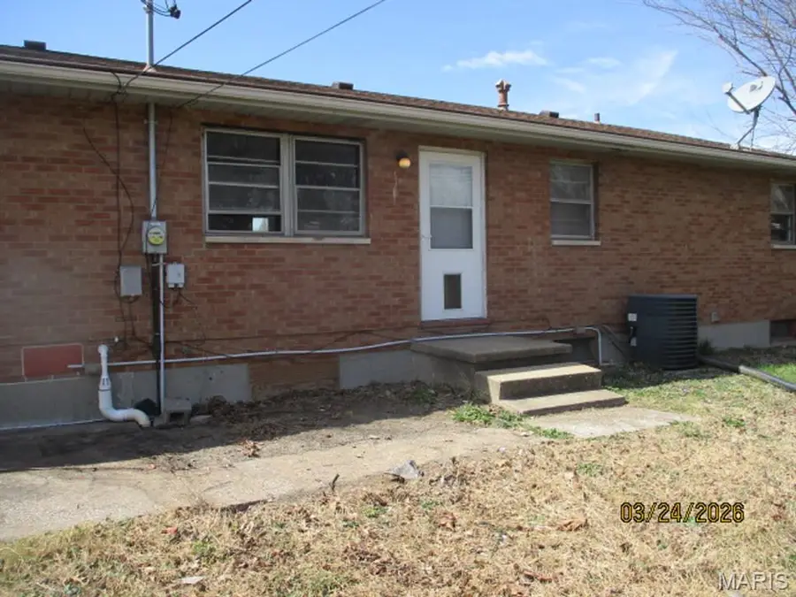 2905 Yale Drive, Granite City, IL 62040 - #2