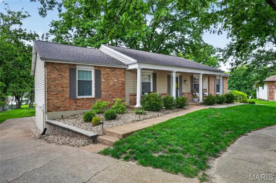 15580 Clover Ridge Drive, Chesterfield, MO 63017 - #3