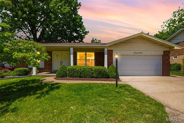 4733 Ambs Road, St Louis, MO 63128